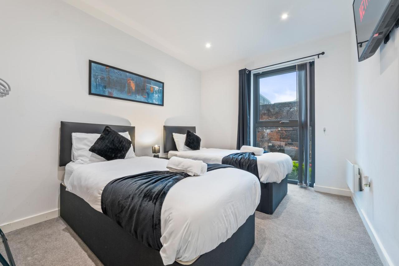 Modern Central Birmingham 2BR Near Bullring with Superfast Wi-Fi, Netflix & PS5 - Chambres d'hôtes Birmingham