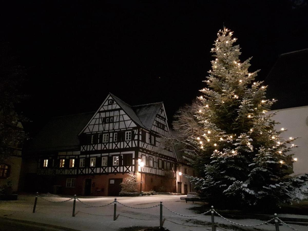 ANdiKE - Schwalbenburg - Ferienwohnung Rudersberg