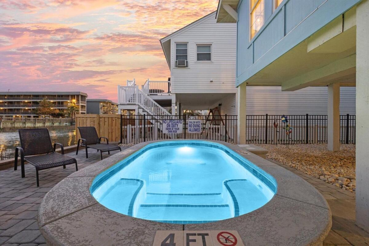 Charlie's Beach Retreat - B&B Myrtle Beach