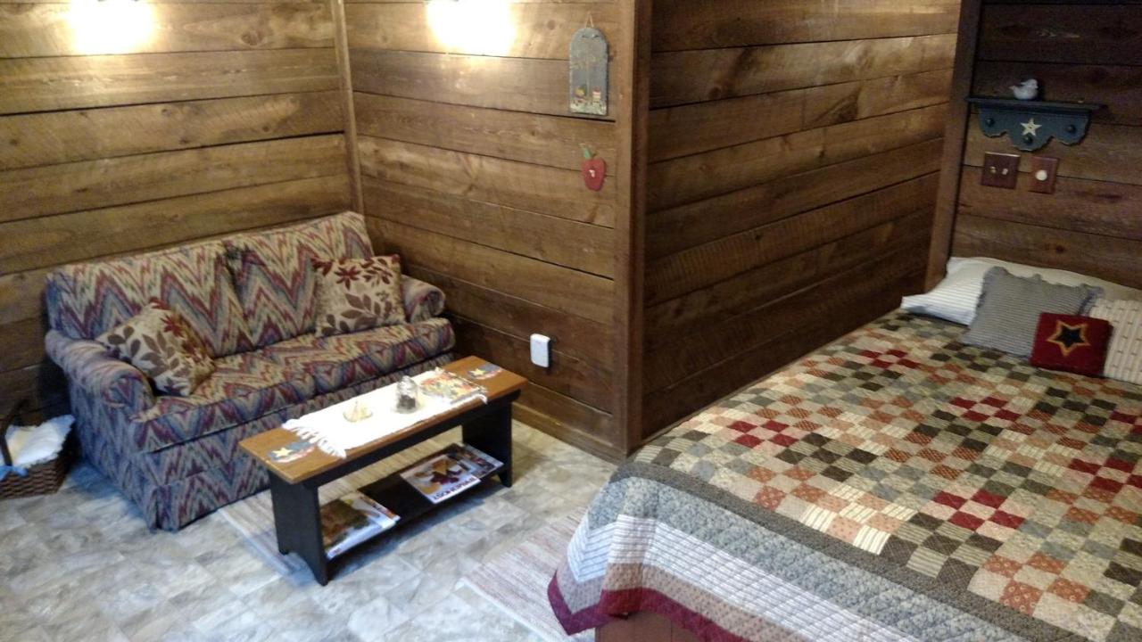 Queen Room with Garden View