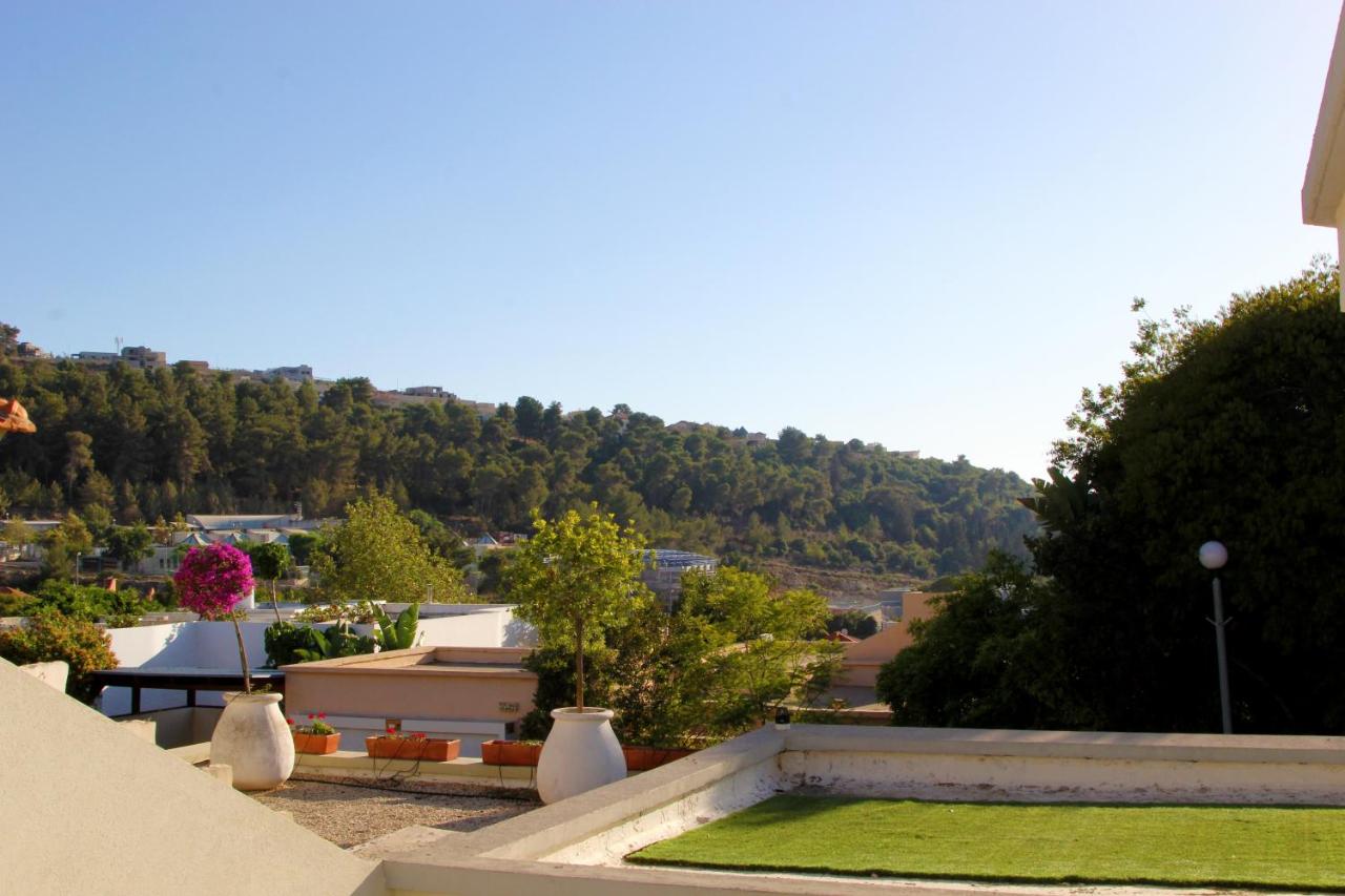 Noam Hamargalit - B&B Kfar Vradim