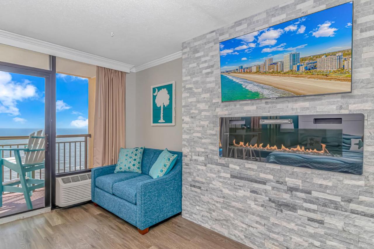 Immaculate Oceanfront King Suite! Completely Updated! - Caravelle Resort 1414 - Sleeps 2-3 Guests! - Bed and Breakfast Myrtle Beach