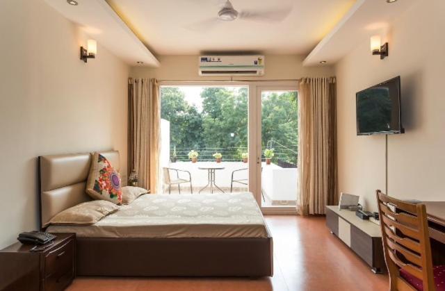 B&B New Delhi - Amidst Monuments and Serenity - Bed and Breakfast New Delhi