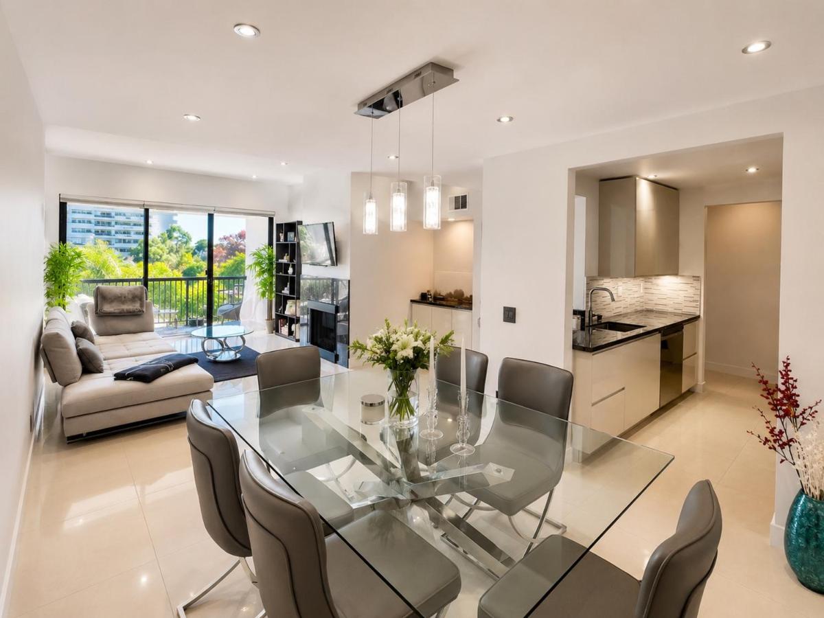 Beverly Hills & WeHo Luxury Great Views 2 Bedrooms 2 Bathrooms - Chambres d'hôtes Los Angeles