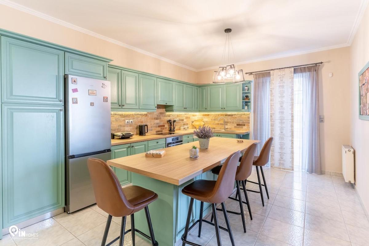 Oasis Luxury Residence Near Marina & Port - Bed and Breakfast Piraeus