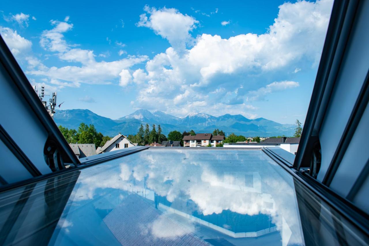 Apartments Sunny Side of Alps - B&B Kranj