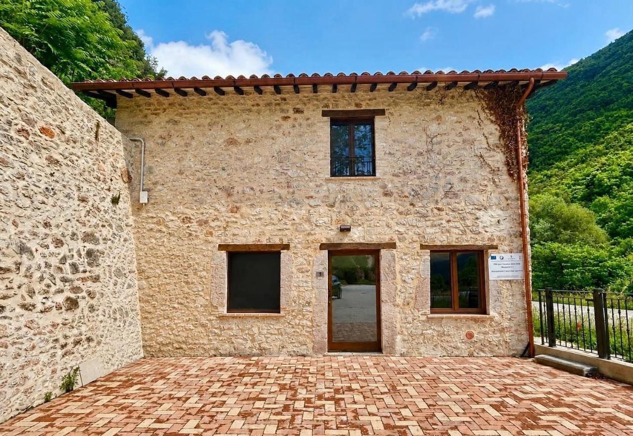 Casa Vacanze Partenzi - B&B Vallo di Nera
