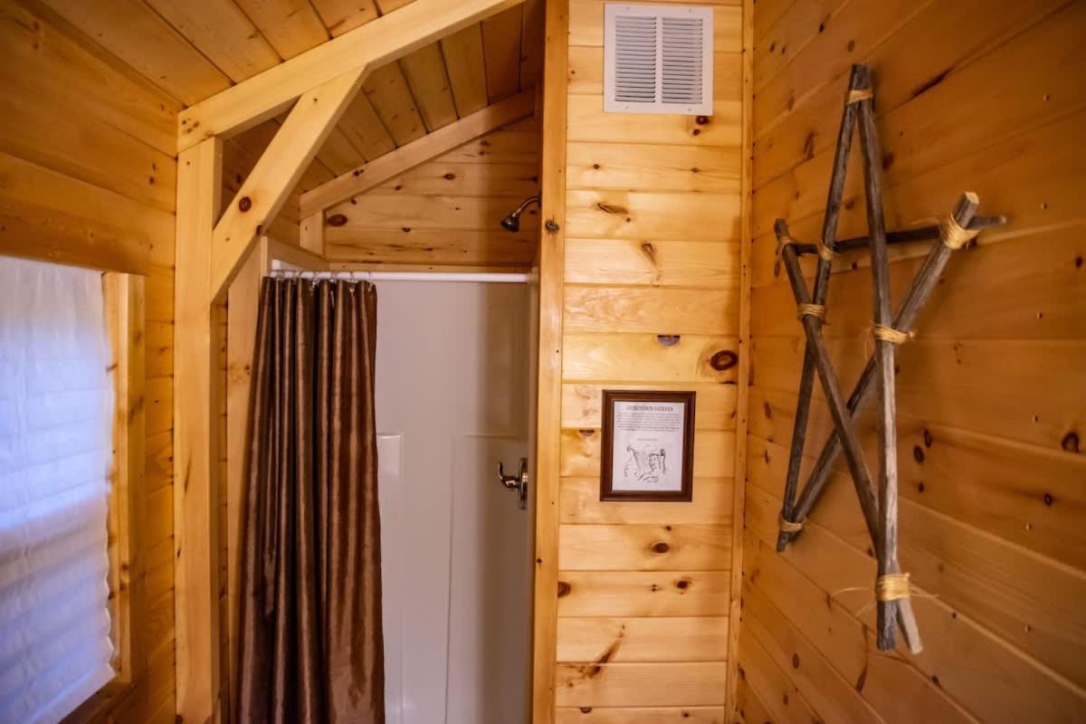 Whippoorwill at Avenwood Cabins - B&B New Straitsville