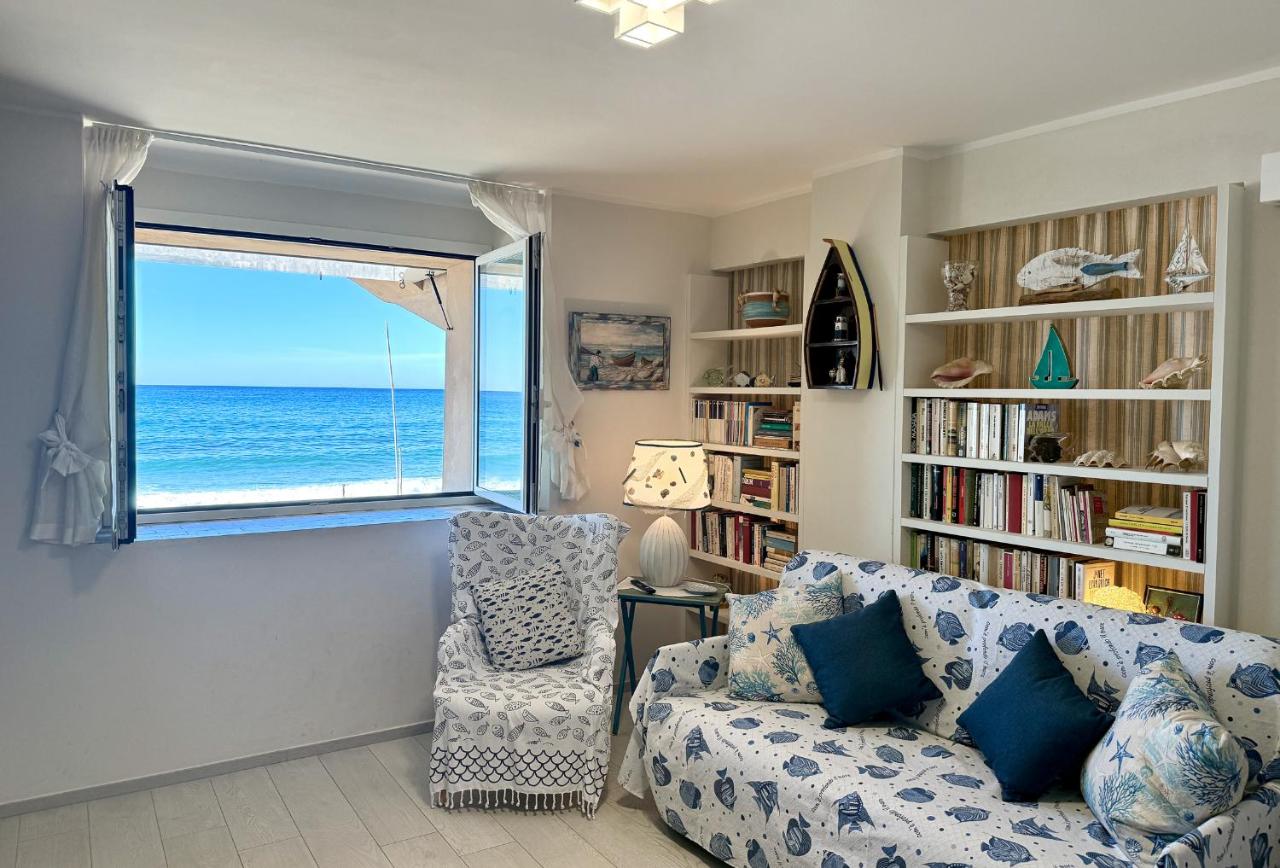 Villa Liliana - Faro - Esclusivo con Accesso Diretto alla Spiaggia - B&B Varigotti