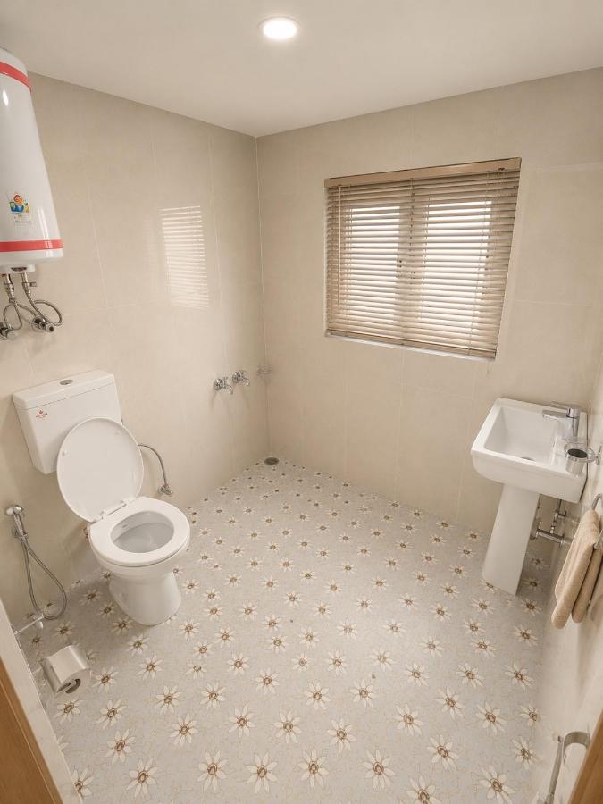 Deluxe Room (2 Adults + 1 Child)