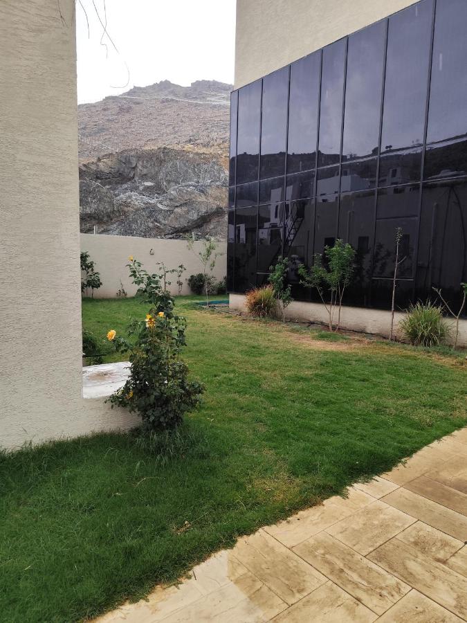 فيلا هادئة بتصميم مودرن حديث ومعاصر - Chambres d'hôtes Taëf