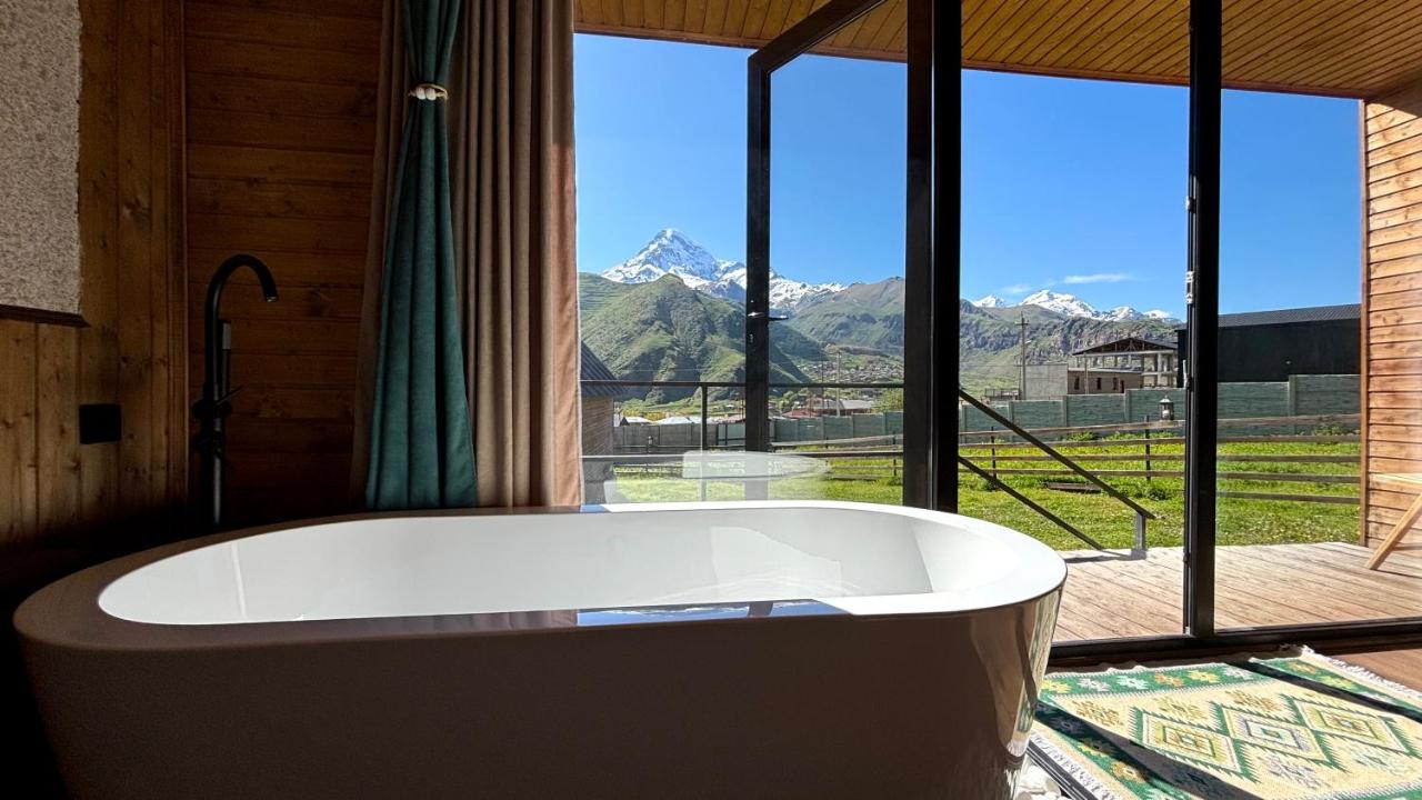 Mtaura Cabins - Chambres d'hôtes Stepantsminda