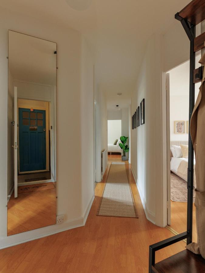 Cosy 3 bedroom Flat at Wembley Stadium - Bed and Breakfast Londen