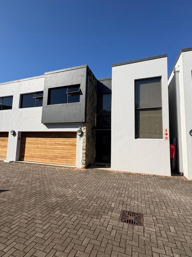 3 Bedroom - Salt Rock Beach Pad - B&B Ballito