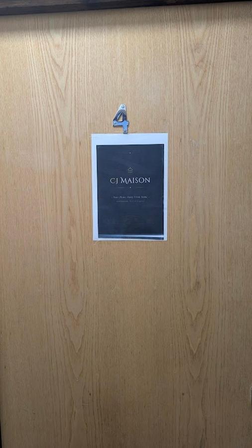 CJ Maison - "Spacious Family Friendly 2-Bedroom Apartment in the City Centre with free on-site parking, free Wi-Fi" - B&B Southampton