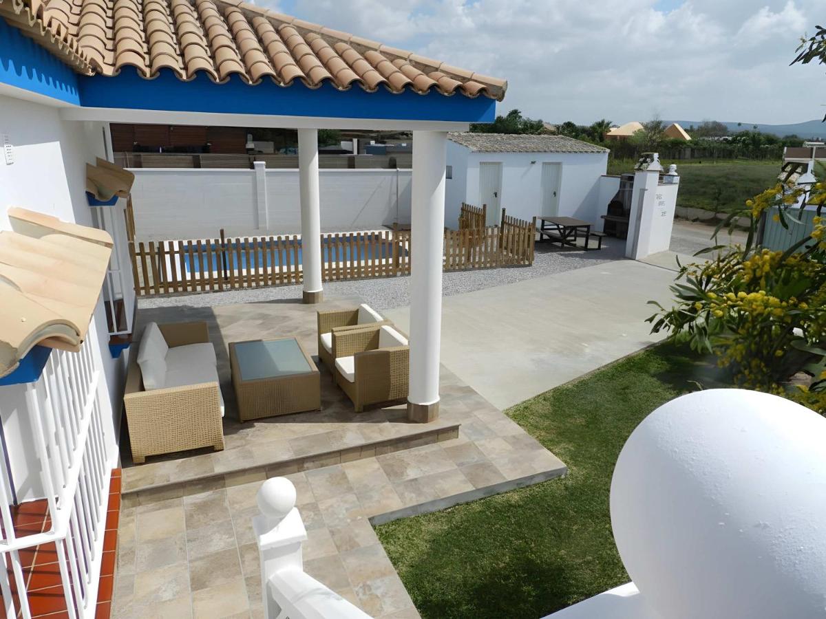 Chalet en la playa con piscina Privada en el Palmar terraza y chimenea - Bed and Breakfast El Palmar