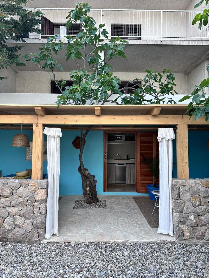 Blue Krk With Private Garden - Ferienwohnung Krk