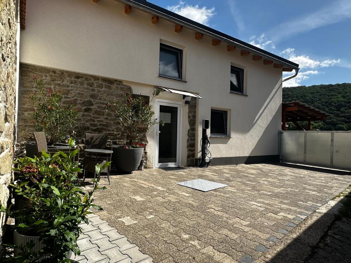 Ferienhaus Nahetal mit Garten, Terrasse & Hund - Bed and Breakfast Niederhausen