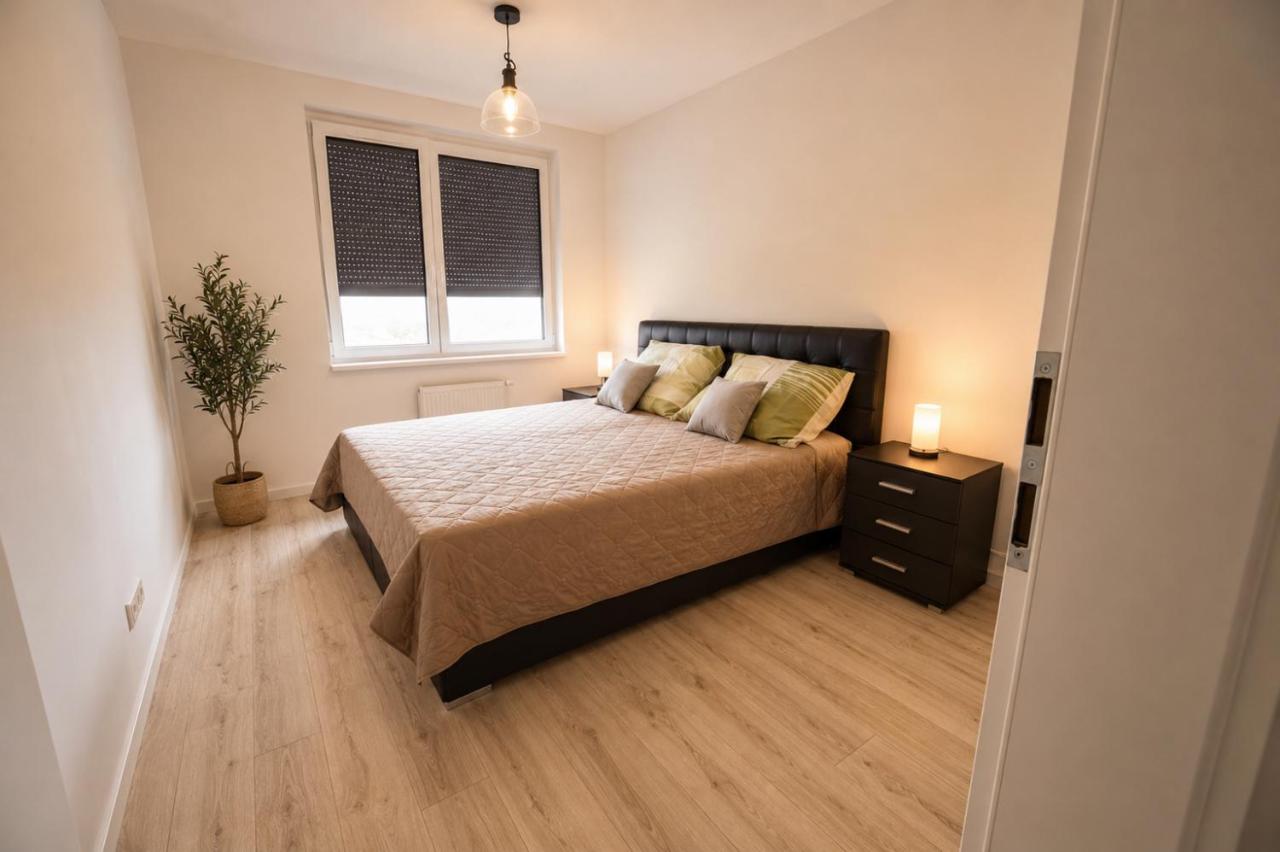Modern Gateway - 10min to High Tatras with Parking - B&B Poprad
