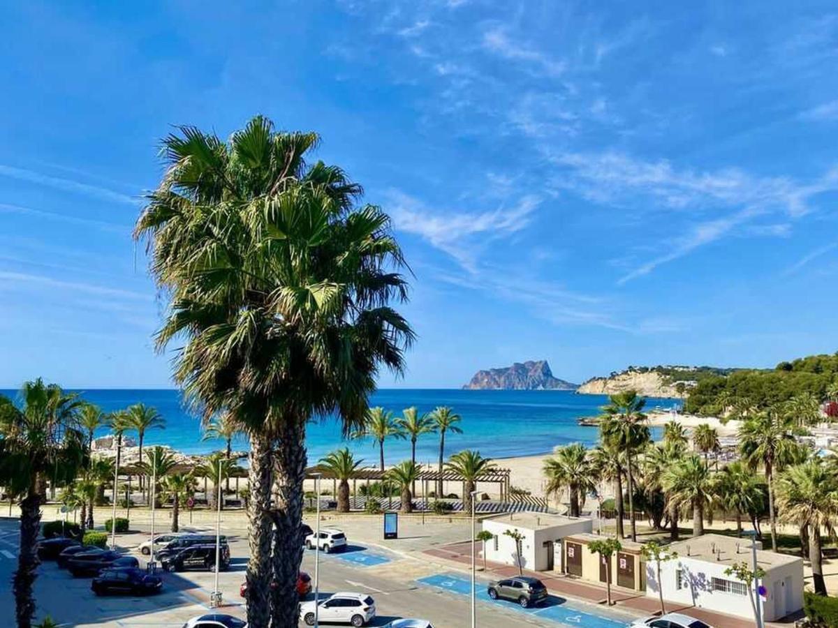 Luxurious apartment seafront Moraira by Moraira Holiday Homes - B&B Moraira