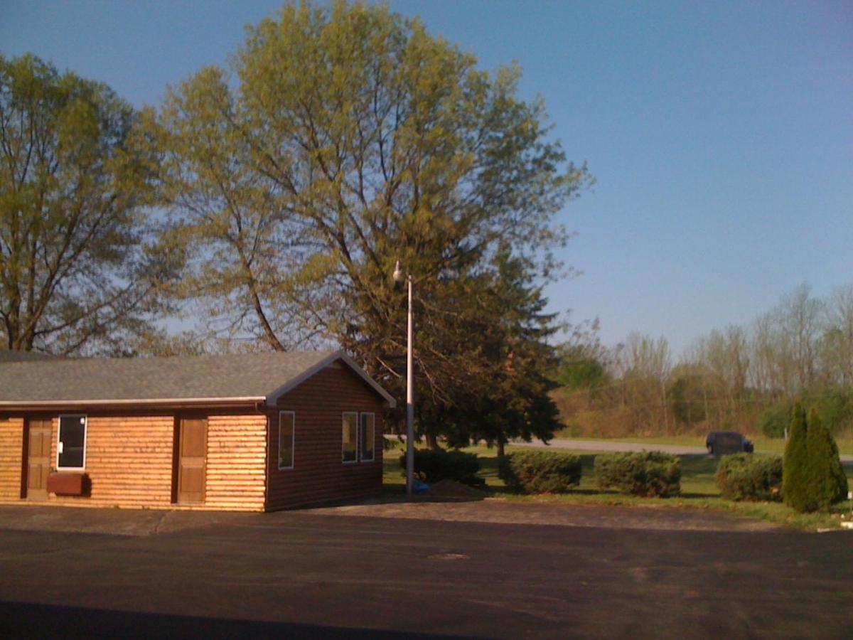 Cool Springs Inn - B&B Michigan City