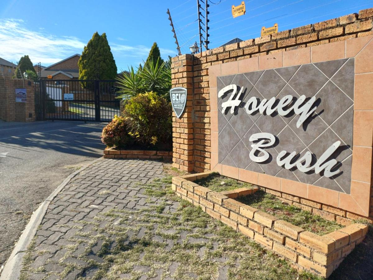 Honeybush Complex - Ferienwohnung Roodepoort