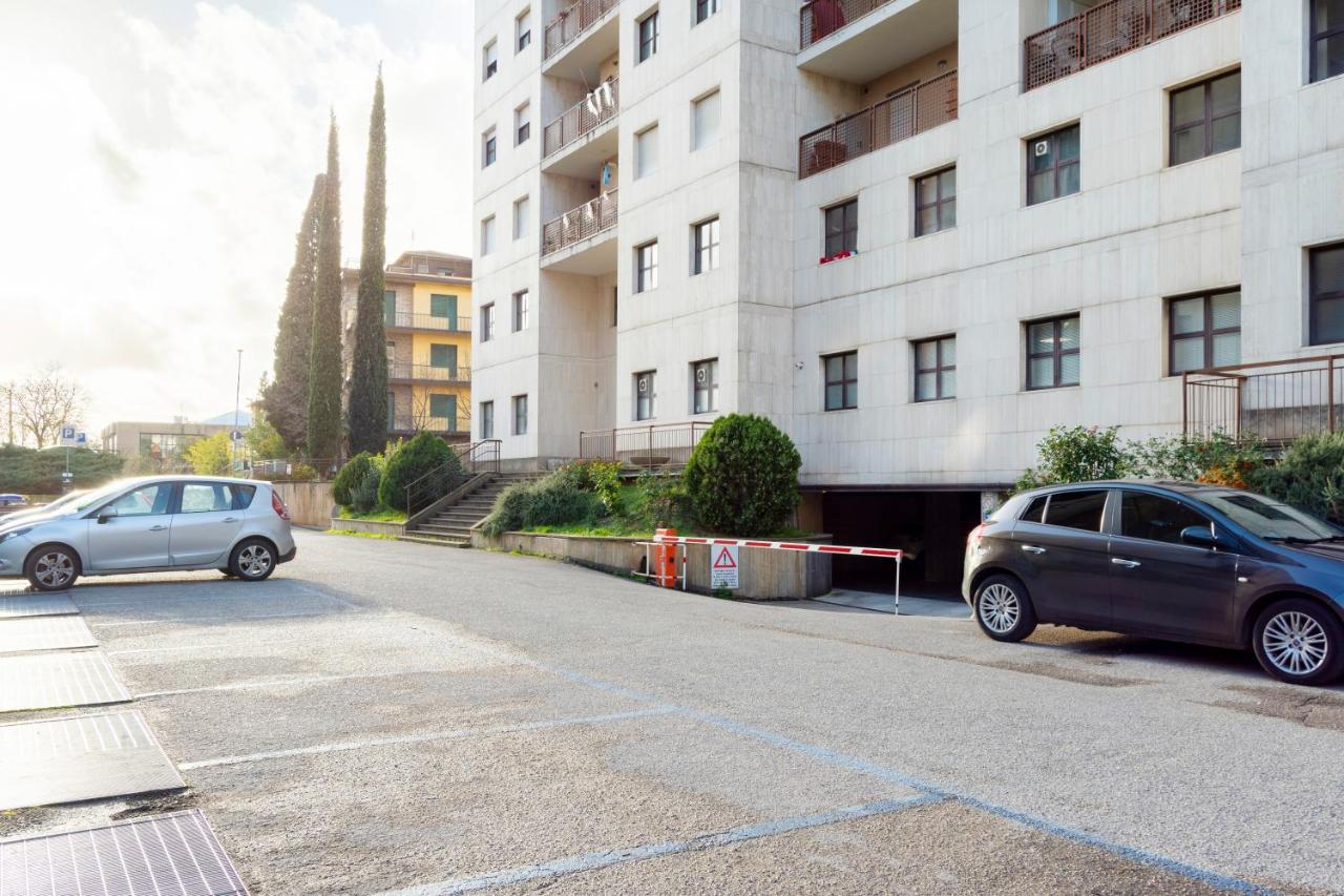 modern flat with light and sun on the sweet terrace - Bed and Breakfast Perugia