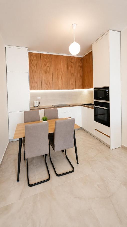 Blue Mirage Apartment - Bed and Breakfast Orikum