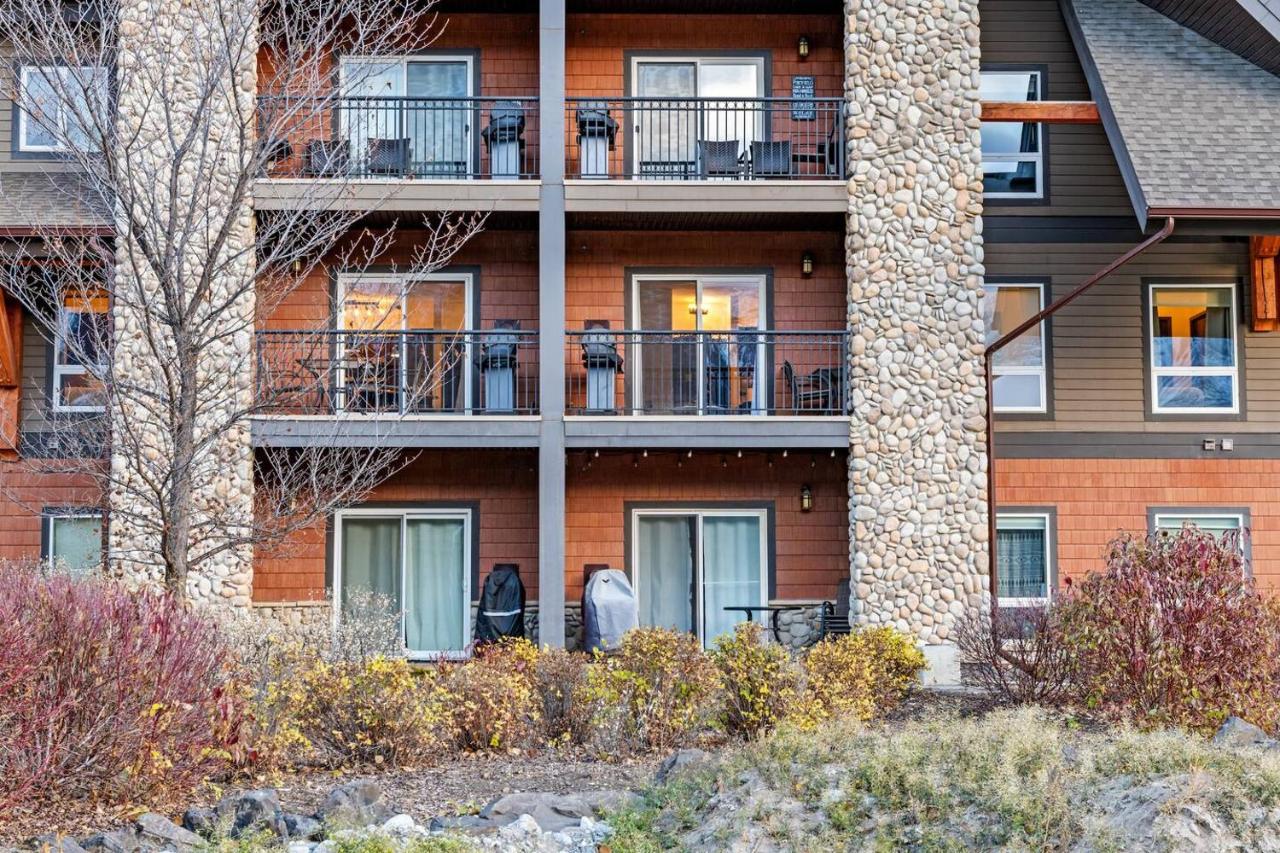 Stunning Mountain Views - Pool&HotTub - King Bed - BBQ - B&B Canmore