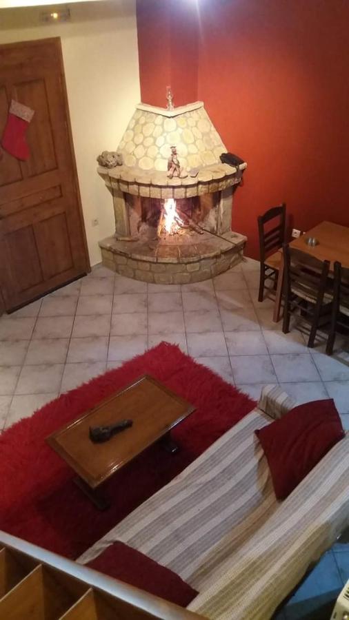 Mezonetes Helmos - B&B Áno Lousoí