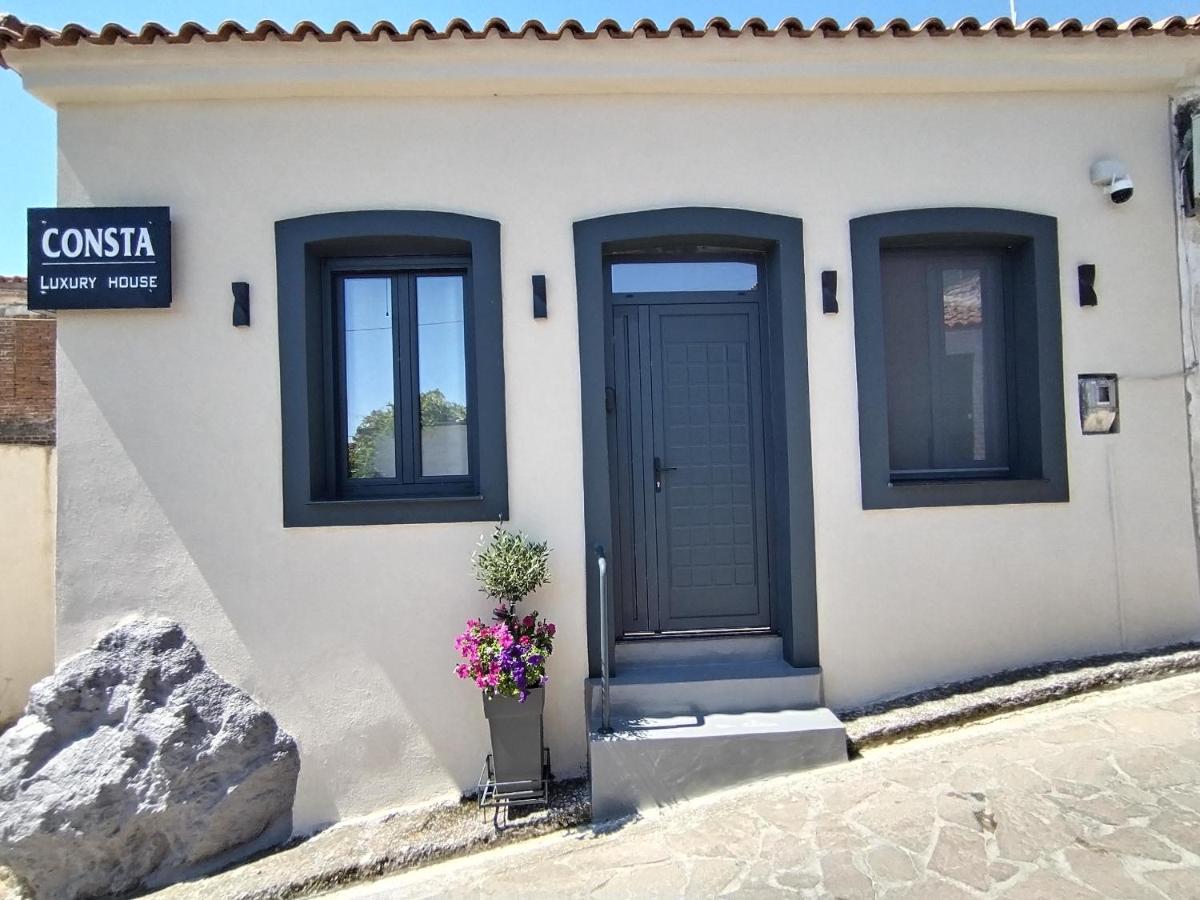 CONSTA Luxury House - Bed and Breakfast Mantamádos