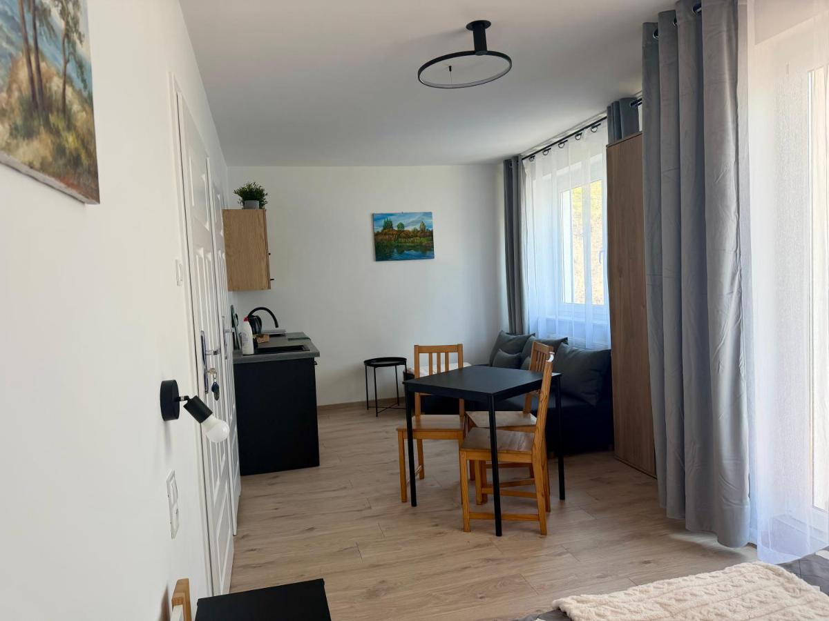 Vierbettzimmer mit Balkon