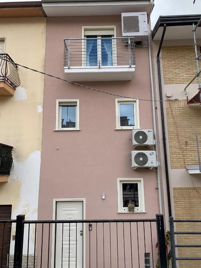 Da Mina Rooms & Apartament - Ferienwohnung Flumeri