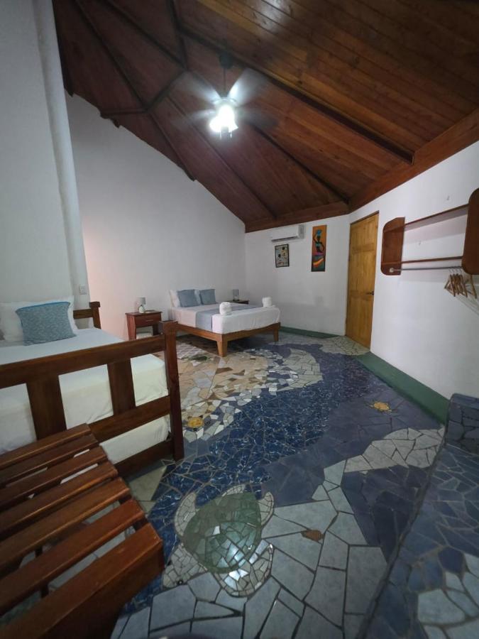 Hospedaje Casa THIREMA Tortuguero - Bed and Breakfast Tortuguero