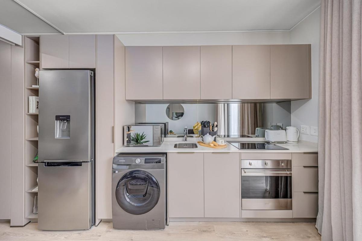 Guardian orchard stay Rosebank One bed apartment - Chambres d'hôtes Johannesbourg