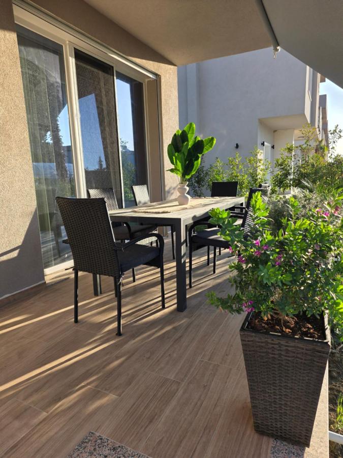 Villa Gala - First Floor Apartment - Bed and Breakfast Draç