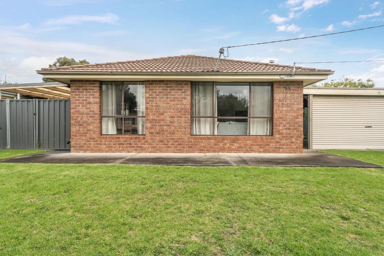 Solander's Retro Residence - Group Stay by the Beach - B&B Darriman