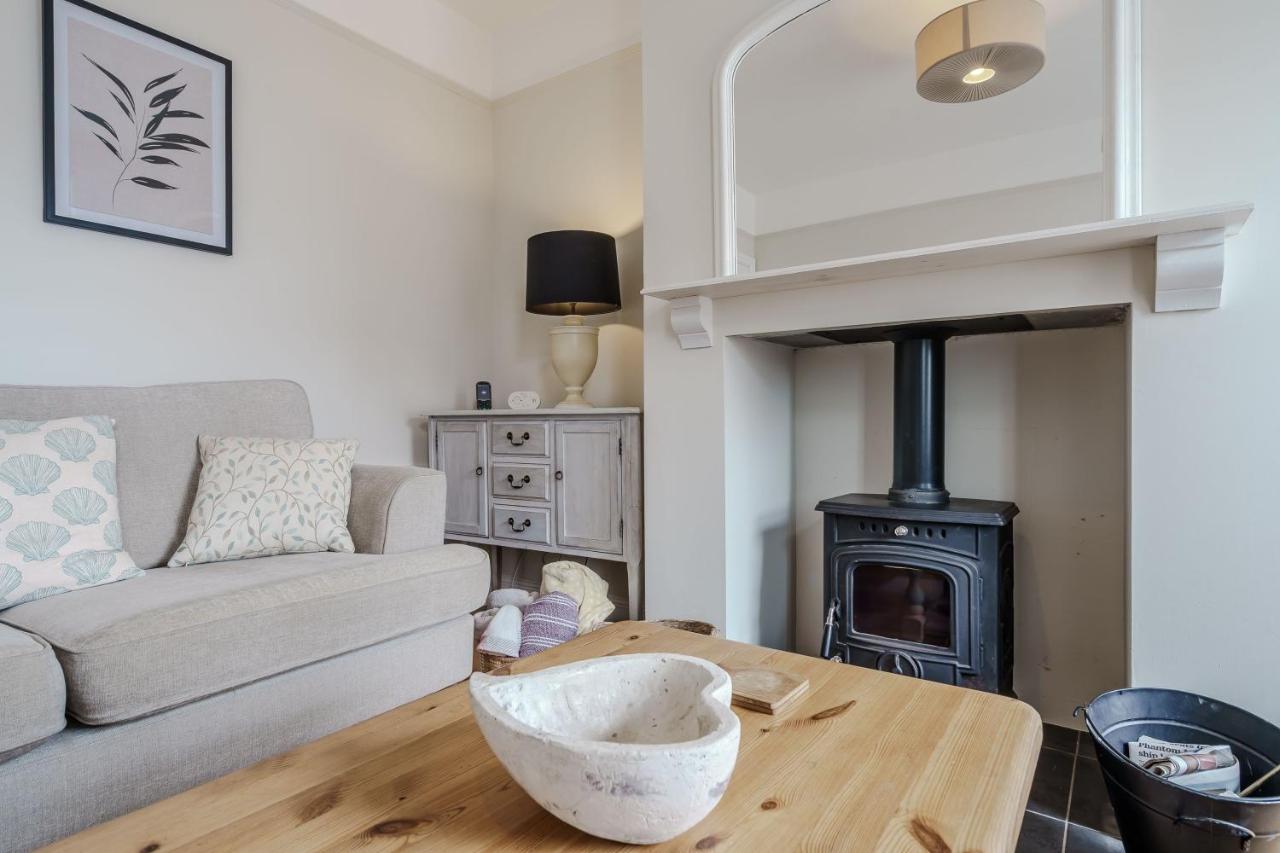 Beachcomber, Dog-Friendly Coastal Cottage Close to the Beach - Ferienwohnung Winterton-on-Sea
