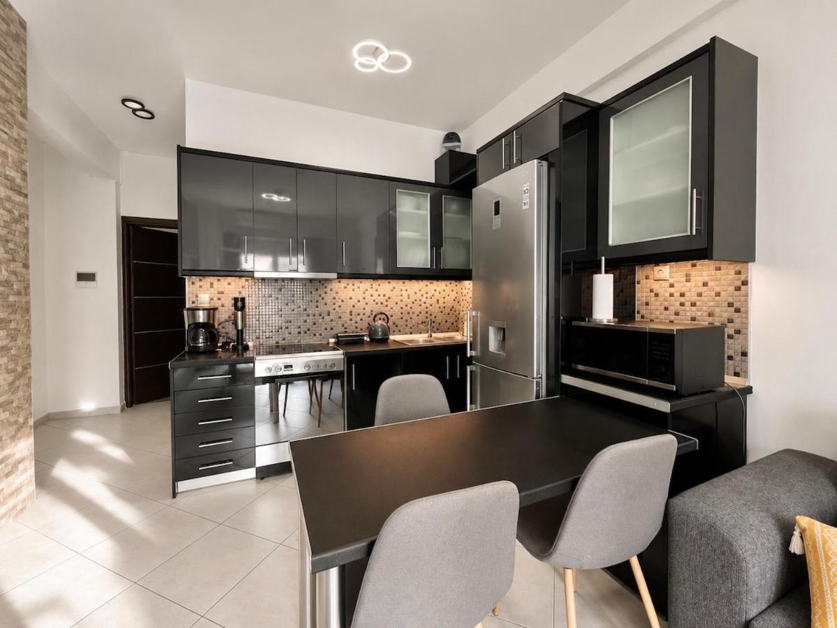Piraeus Coastal Nest - 4 Guests by ΜΡS - B&B El Pireo