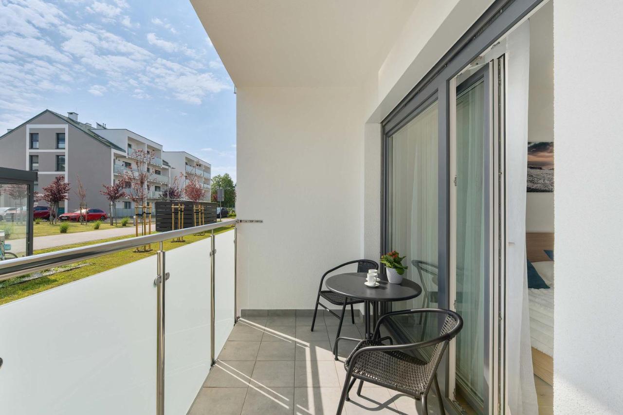 Sunset Resort - Studio z Parkingiem Blisko Plaży w Grzybowie by Noclegi Renters - Chambres d'hôtes Grzybowo