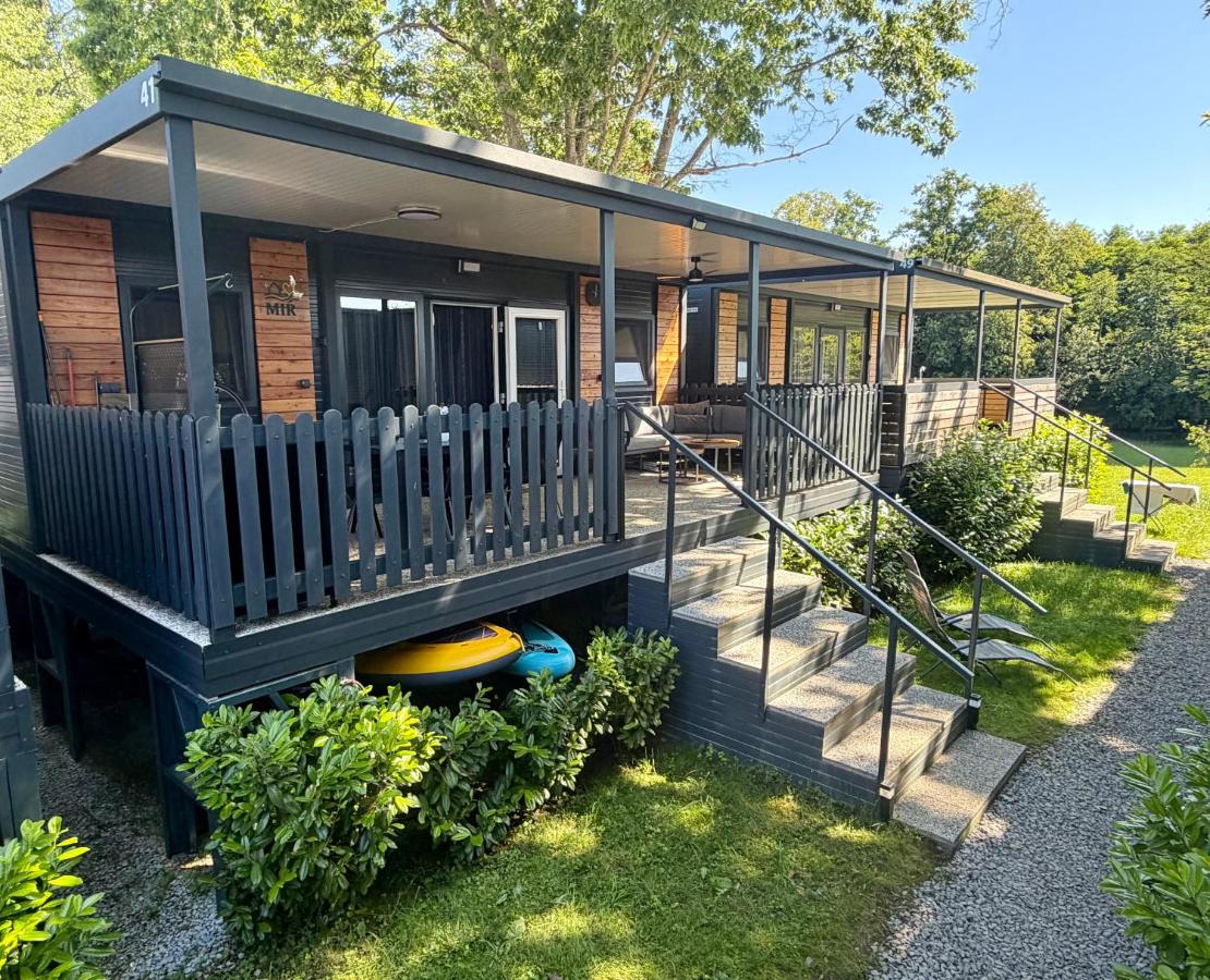 BIG BERRY Kolpa - MIR mobile house - Bed and Breakfast Gradac