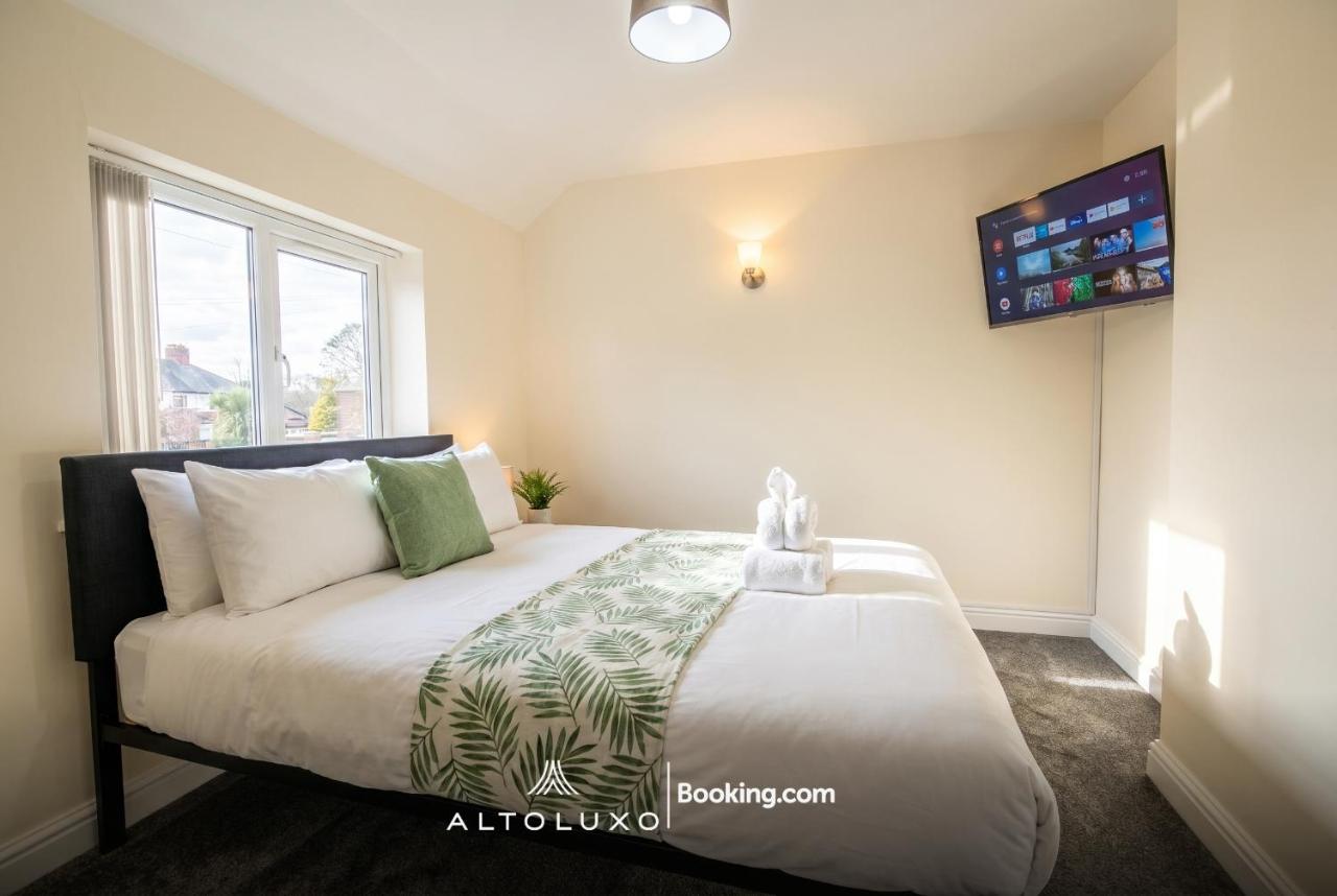 The Jungle Comfy & Spacious 3BR by AltoLuxo Short Lets & Serviced Accommodation With Free WiFi & Parking - B&B Bristol
