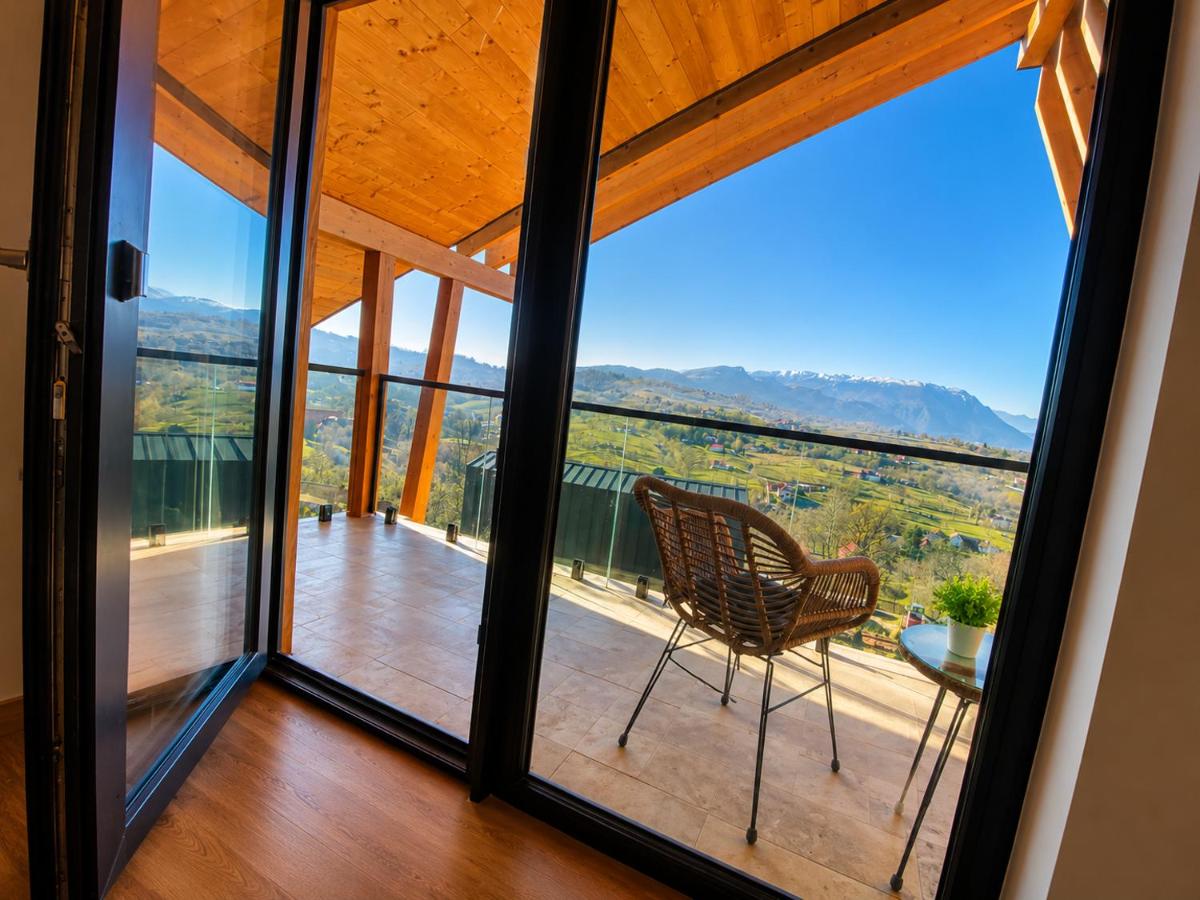 Royal Hill Bran-A-Frame and Bungalows whit Hot Tub and Sauna - Chambres d'hôtes Sohodol