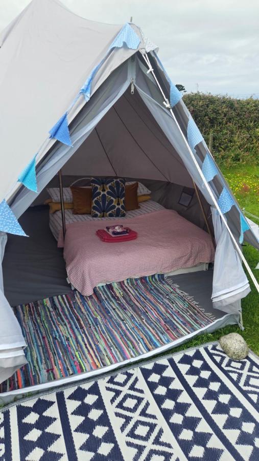Bay Breeze Bell Tent with Sea view - B&B Saint Ives