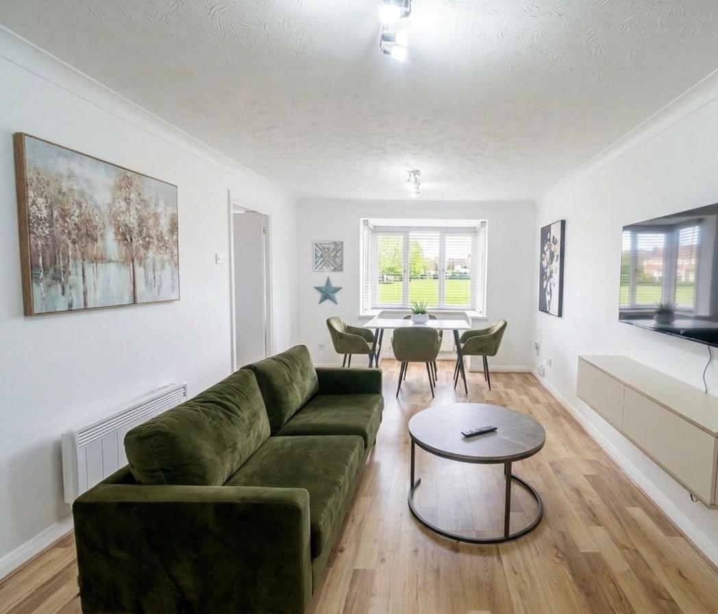 Keepers Court Luxury Stay - B&B Croydon