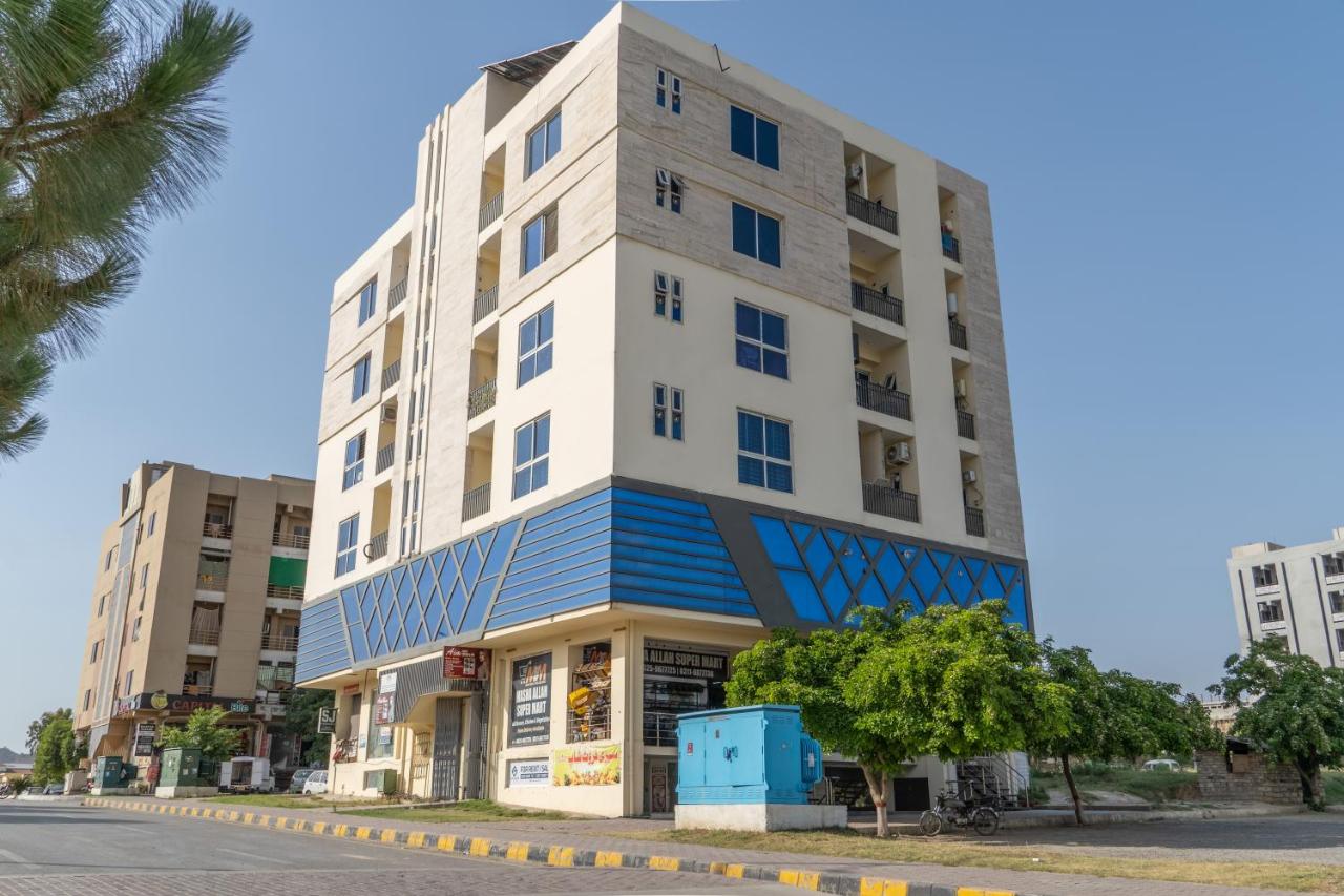 1 BHK with balcony Netflix Amazon Youtube Premium Included - Ferienwohnung Islamabad