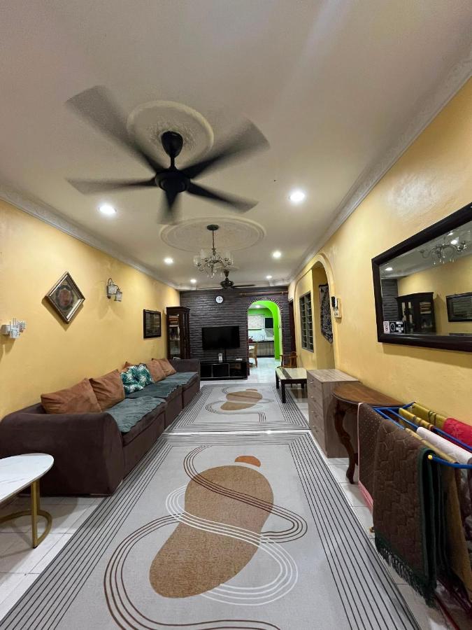Anwar Kluang Homestay - Musli m Only - Ferienwohnung Kluang