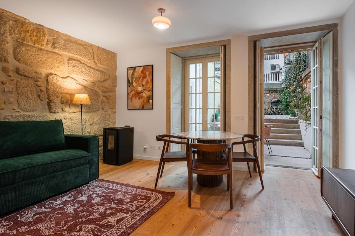 Almada Garden & Parking in Porto Historic Center - B&B Oporto