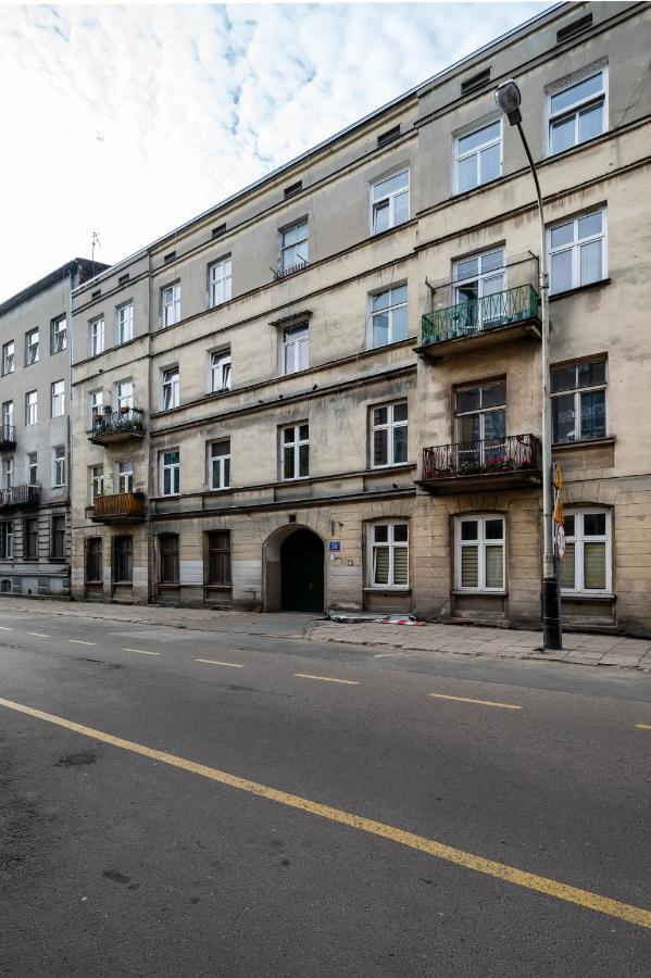 Łódź Homely Apartment by BookingHost - B&B Łódź