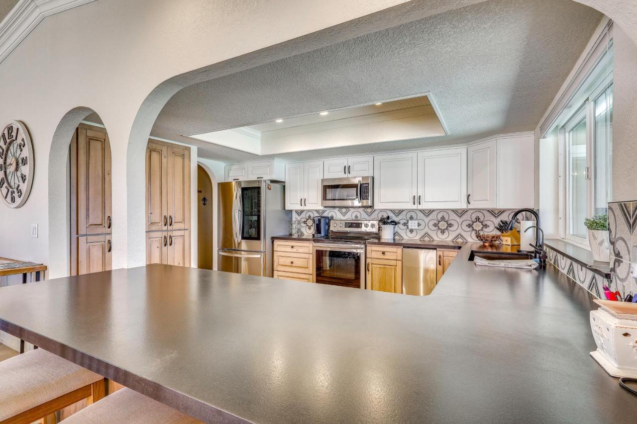 Havasu Winter Stay! Heated Pool & Hot Tub - B&B Lake Havasu City